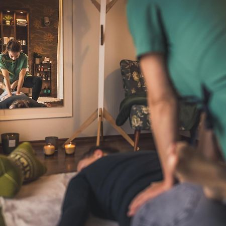 Landhotel Lewitz Muehle Banzkow Buitenkant foto