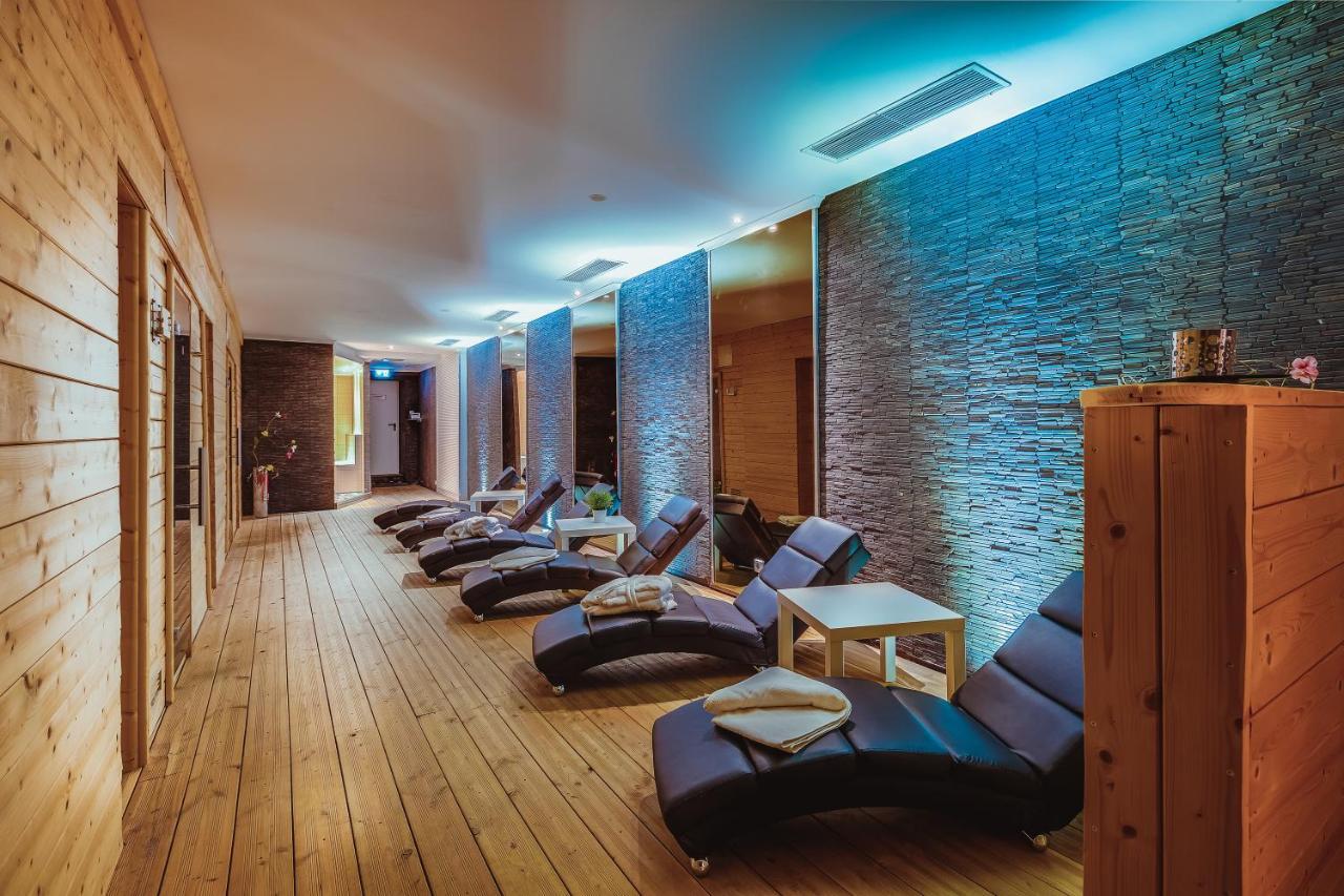 Landhotel Lewitz Muehle Banzkow Buitenkant foto