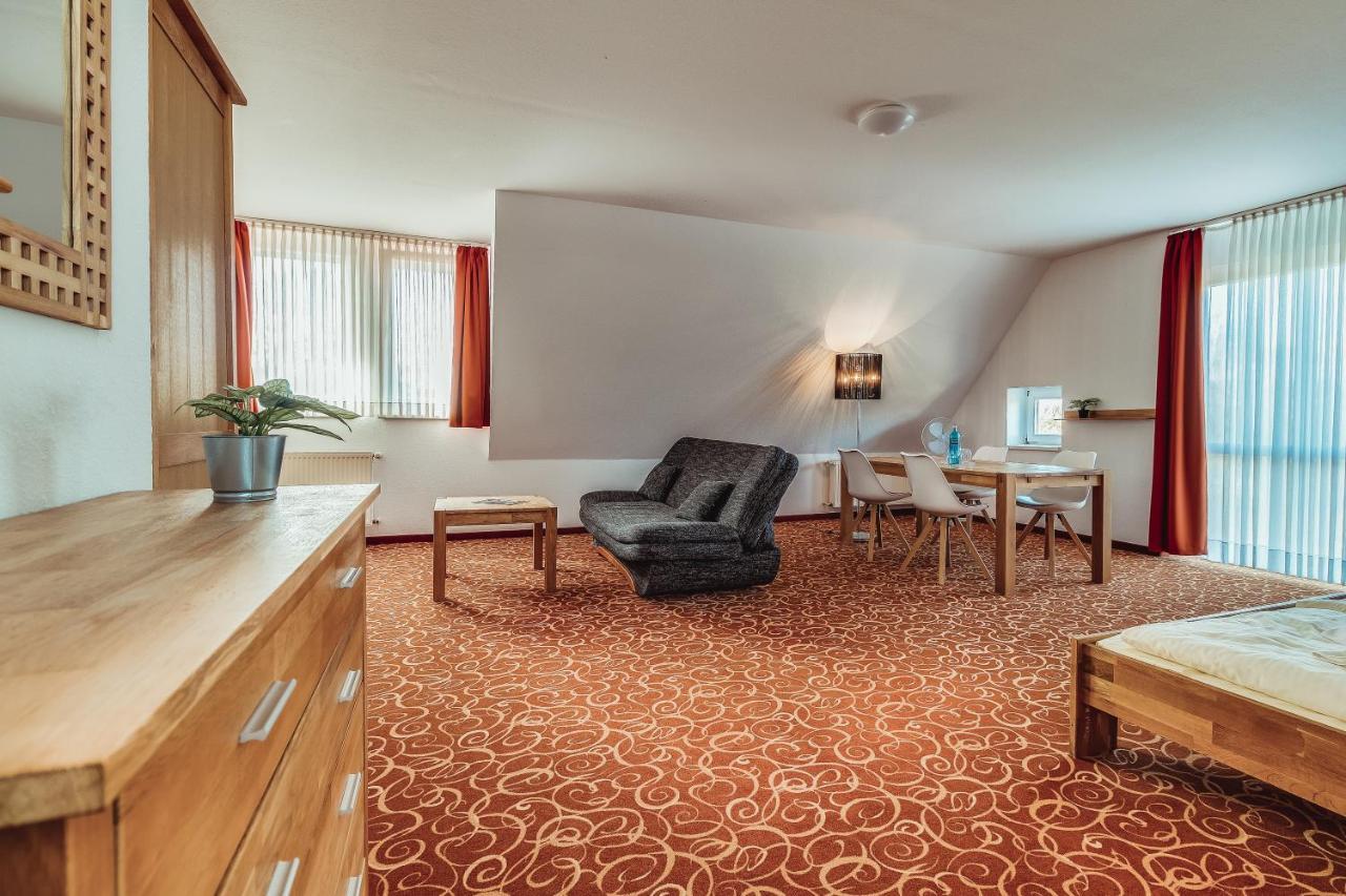 Landhotel Lewitz Muehle Banzkow Buitenkant foto