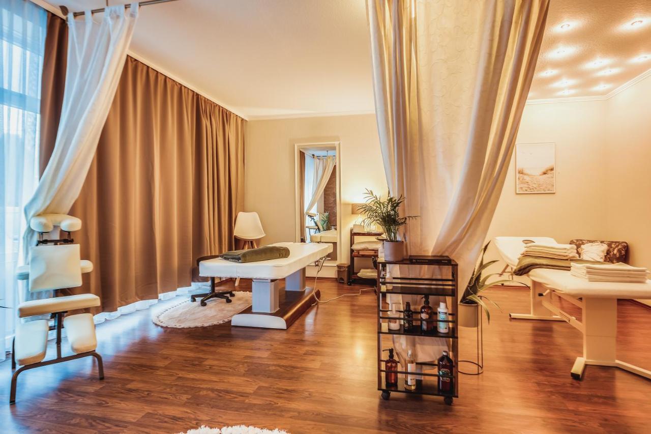 Landhotel Lewitz Muehle Banzkow Buitenkant foto