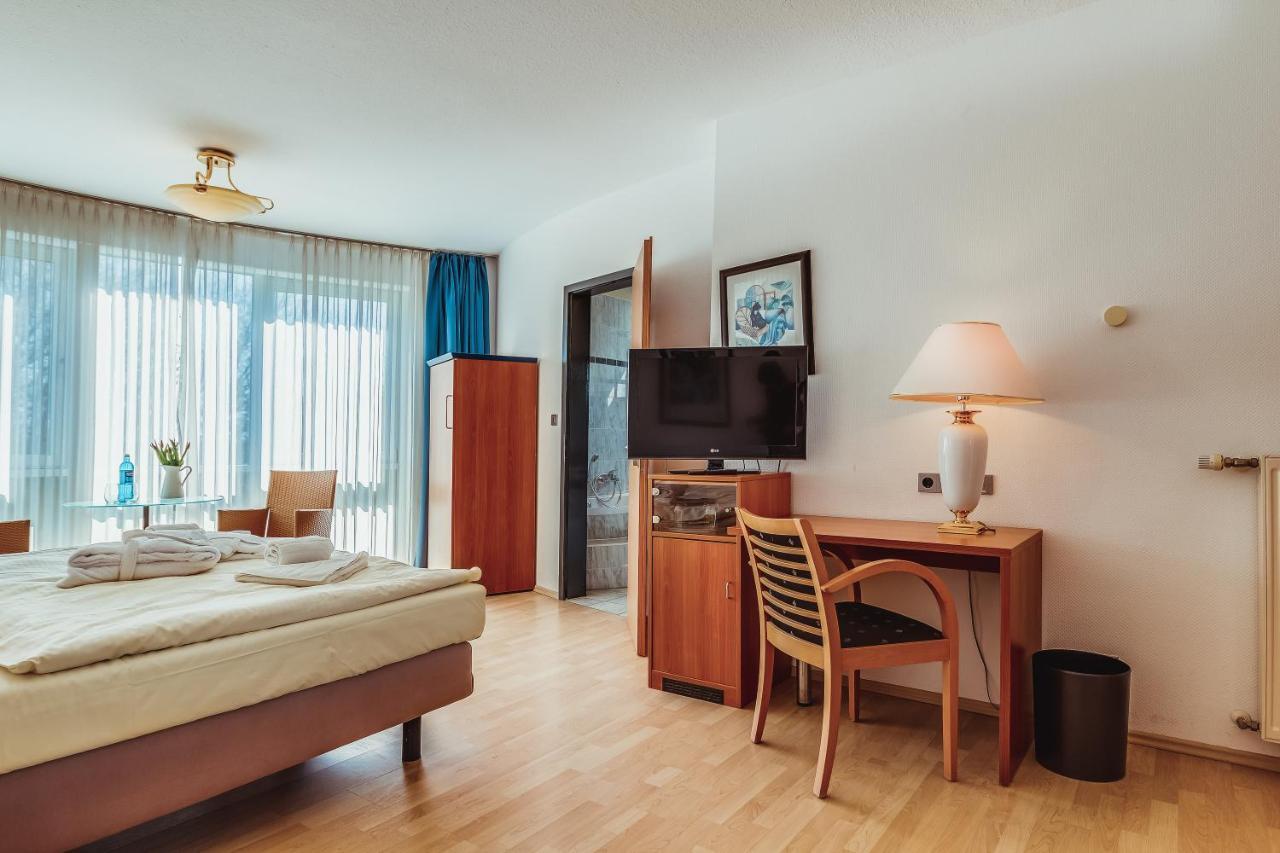 Landhotel Lewitz Muehle Banzkow Buitenkant foto