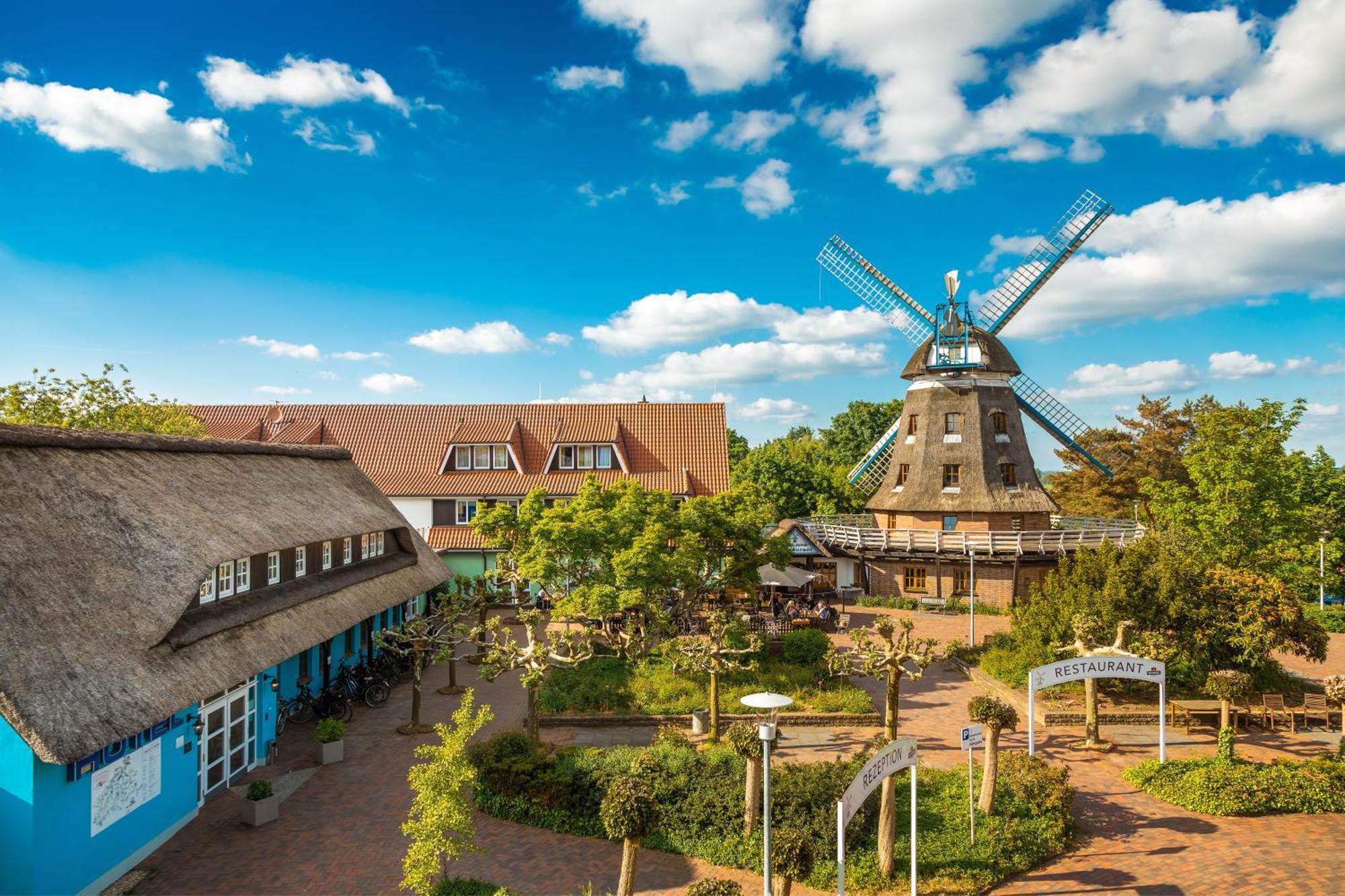 Landhotel Lewitz Muehle Banzkow Buitenkant foto