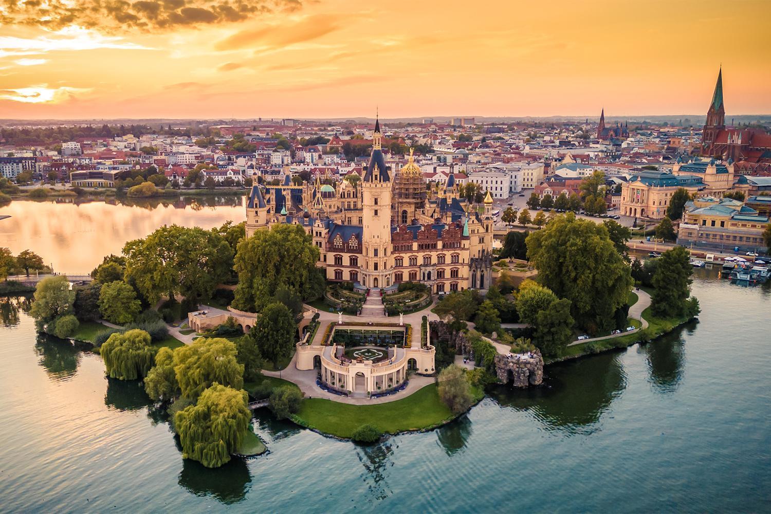 Landhotel Lewitz Muehle Banzkow Buitenkant foto