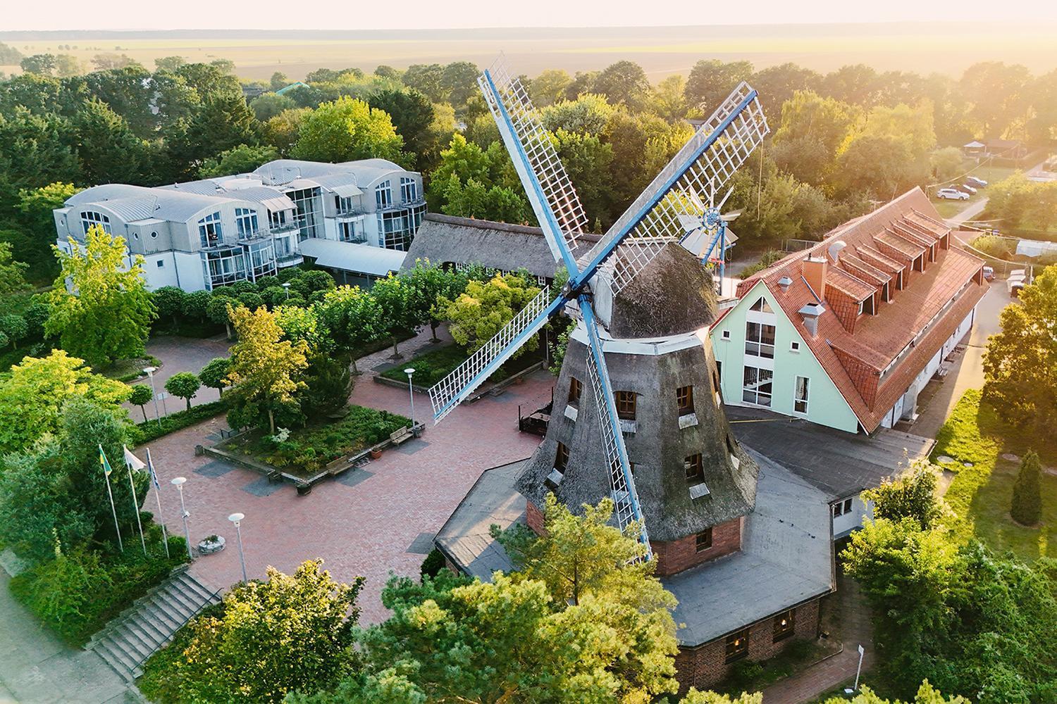 Landhotel Lewitz Muehle Banzkow Buitenkant foto